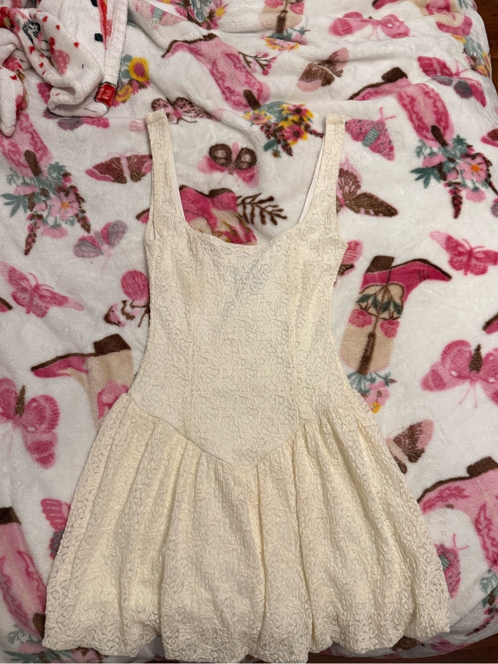 Windsor Cream Lace Mini Dress - Picture 4 of 5